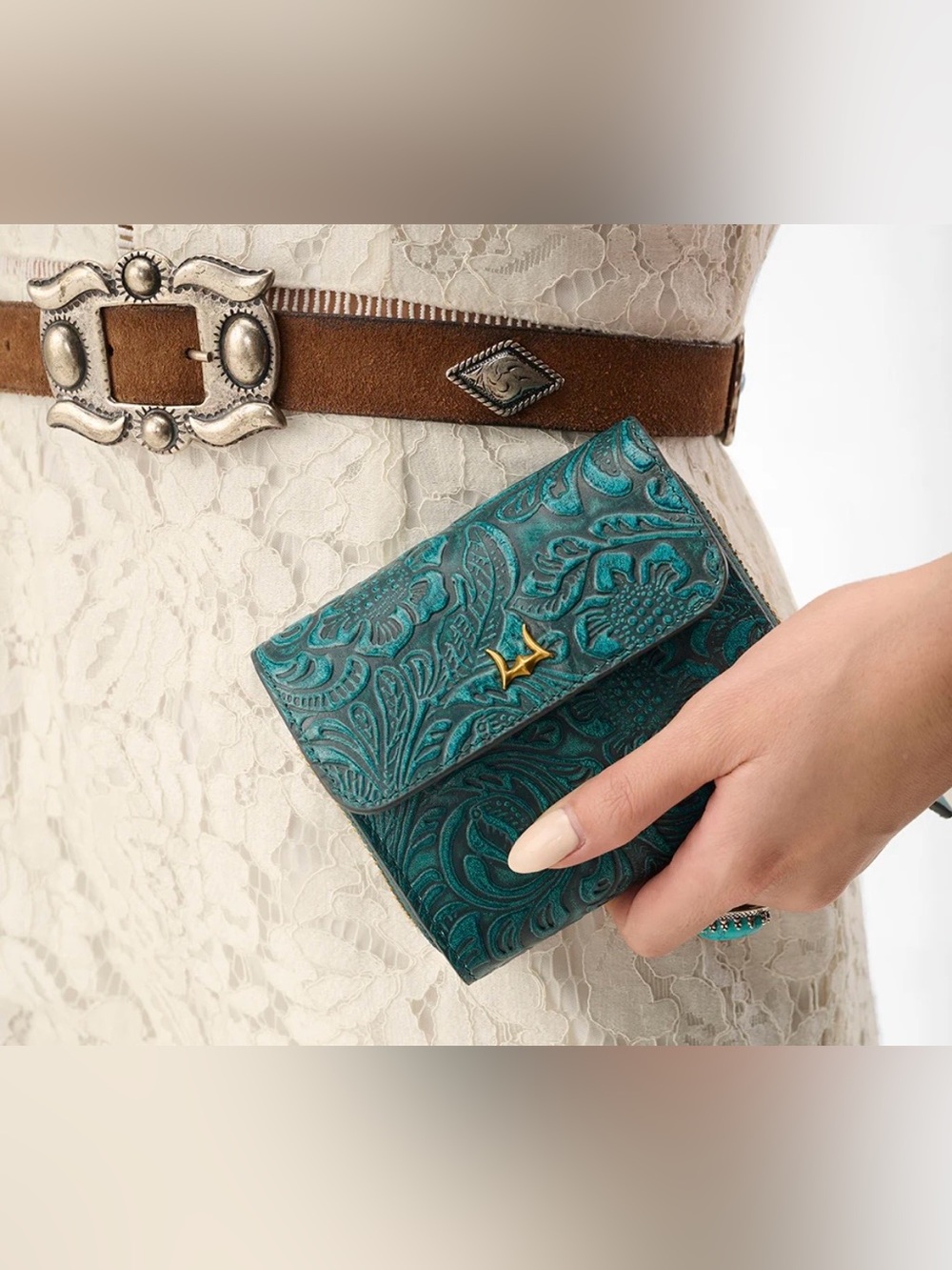 MYRA Sophia Turquoise Tooled Leather Card Holder